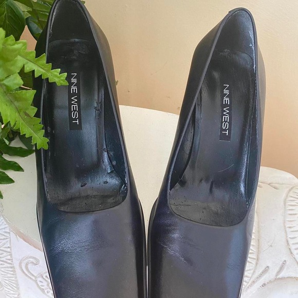 [SOLD] Y2K Vintage Nine West Square Toe Pumps - Picture 5 of 8